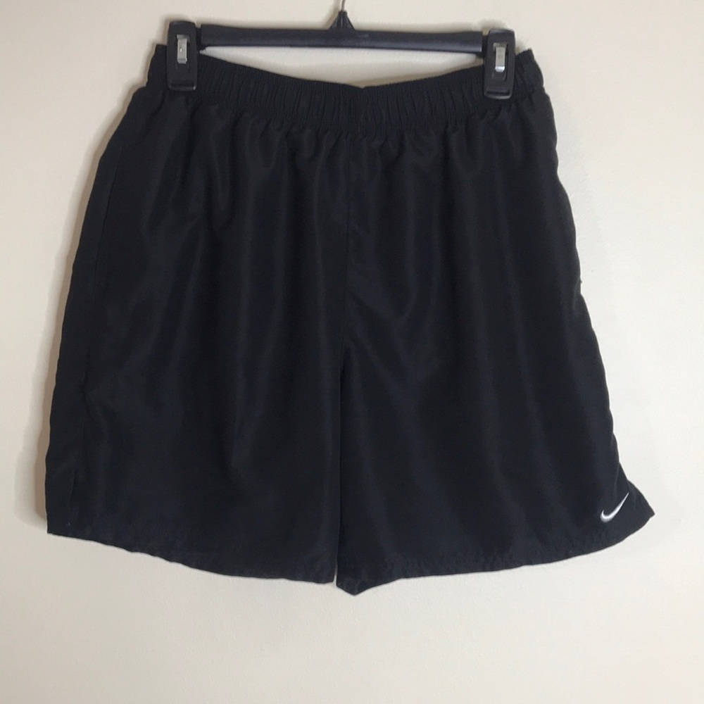 Nike everyday running basketball shorts size XL